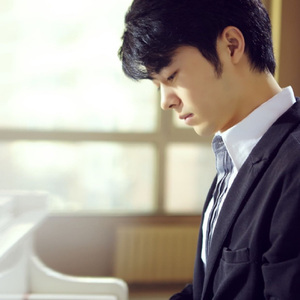 扒掉乳罩露出奶头壁纸
